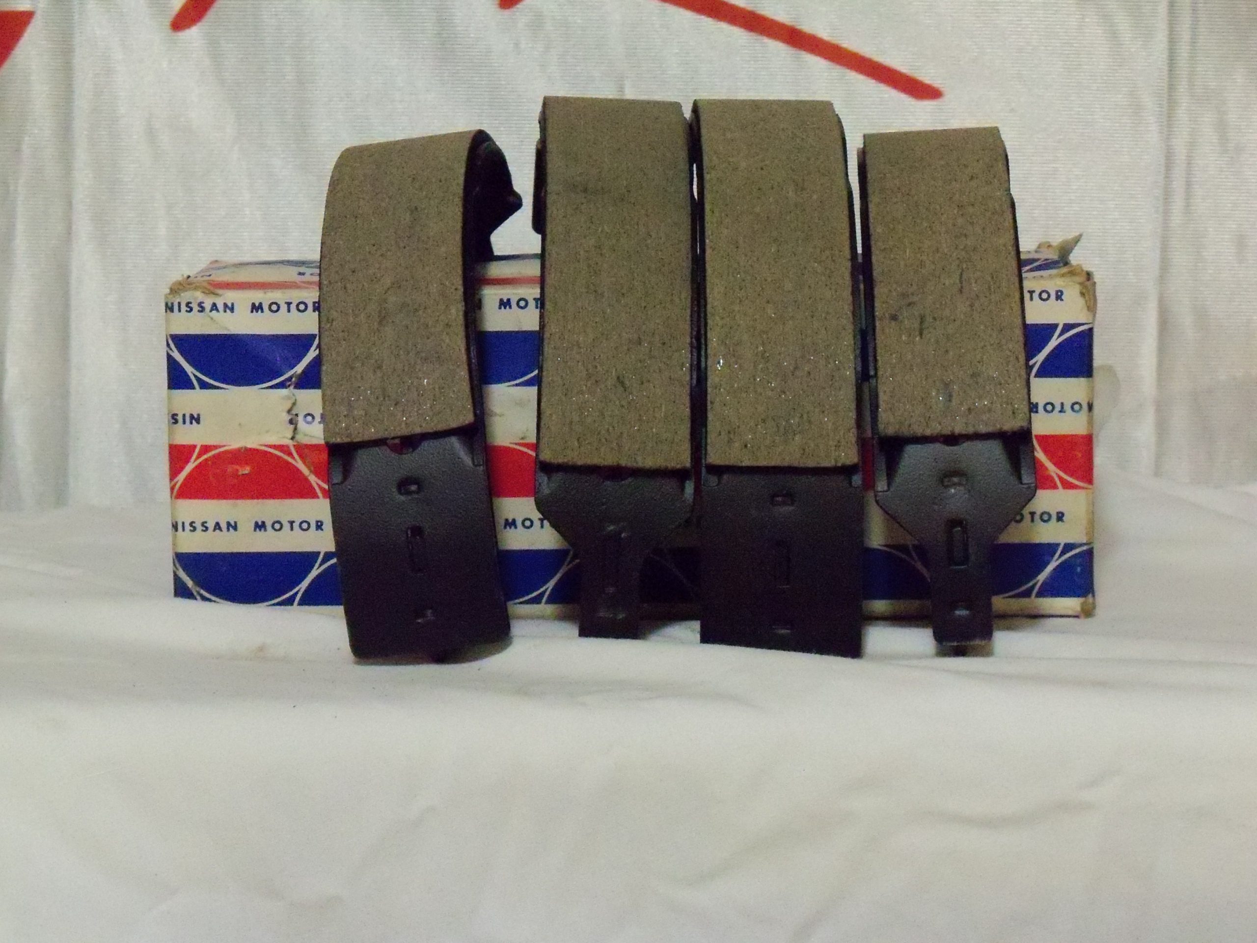 Datsun Fairlady Roadster Rear Brake Shoe Set 1600 & 2000 models AFT
