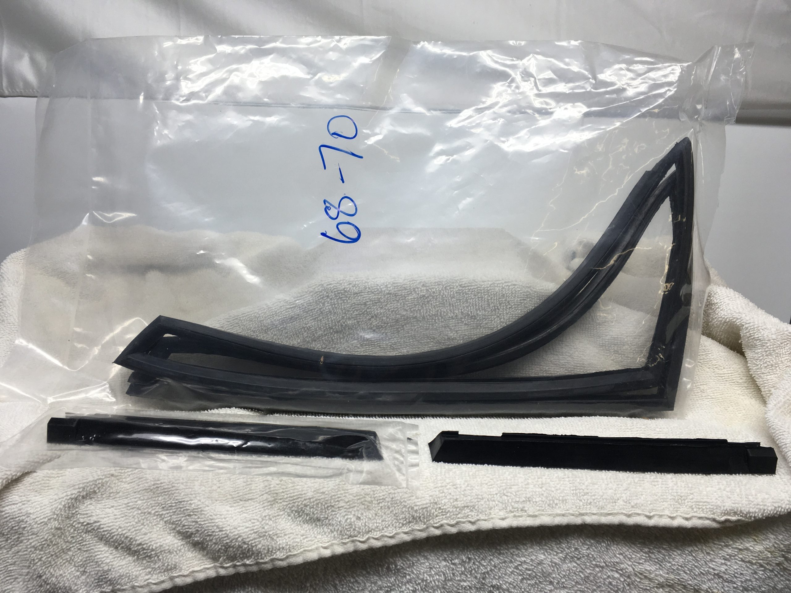 Datsun Roadster Vent Window Weather Strip Kit 68 to 1970 Years